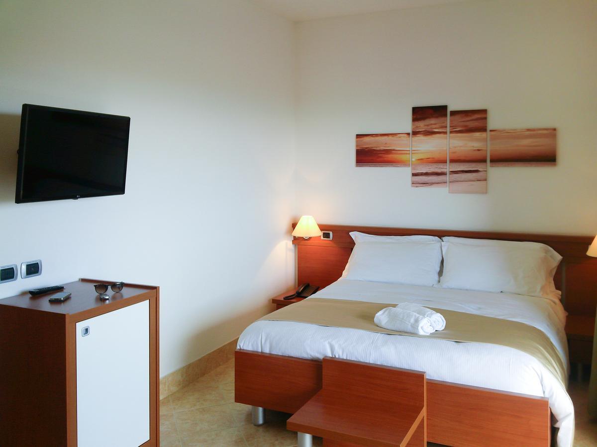Park Hotel Mirabeau Montepaone Eksteriør billede
